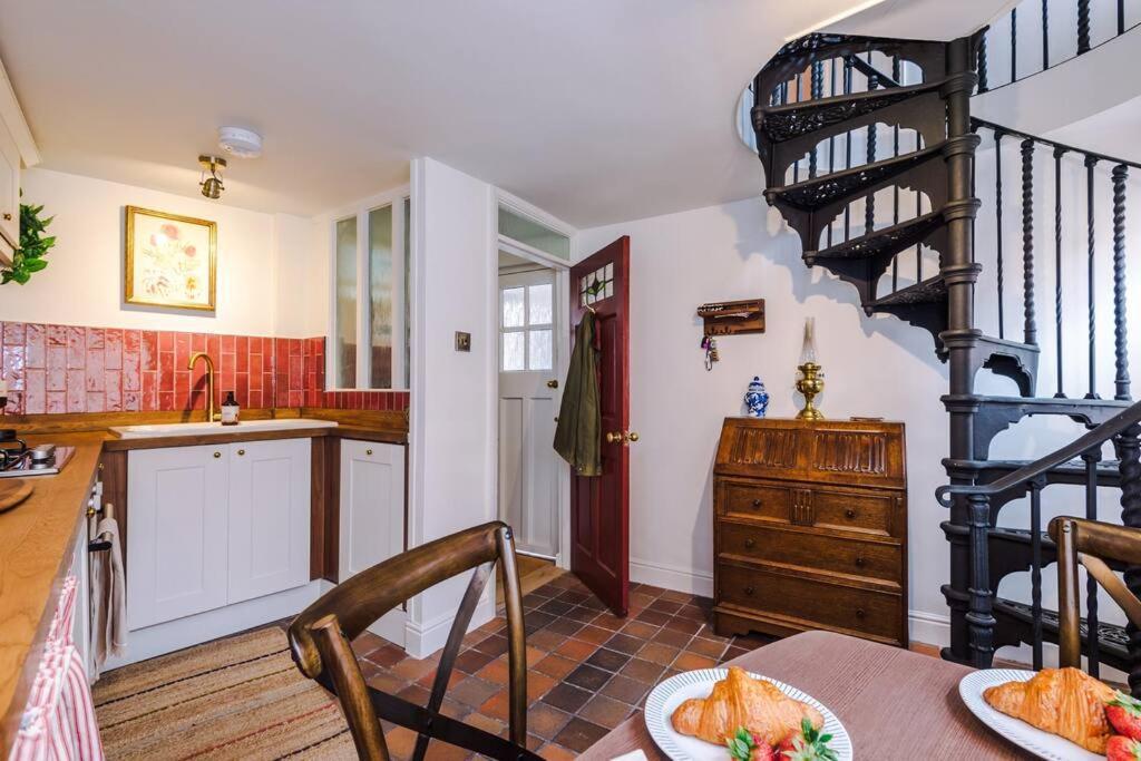 Rustic Chester Cottage Near Shops & Terrace מראה חיצוני תמונה