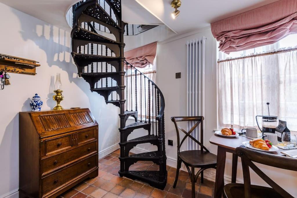 Rustic Chester Cottage Near Shops & Terrace מראה חיצוני תמונה